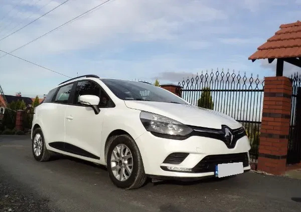 samochody osobowe Renault Clio cena 43995 przebieg: 48000, rok produkcji 2020 z Biała